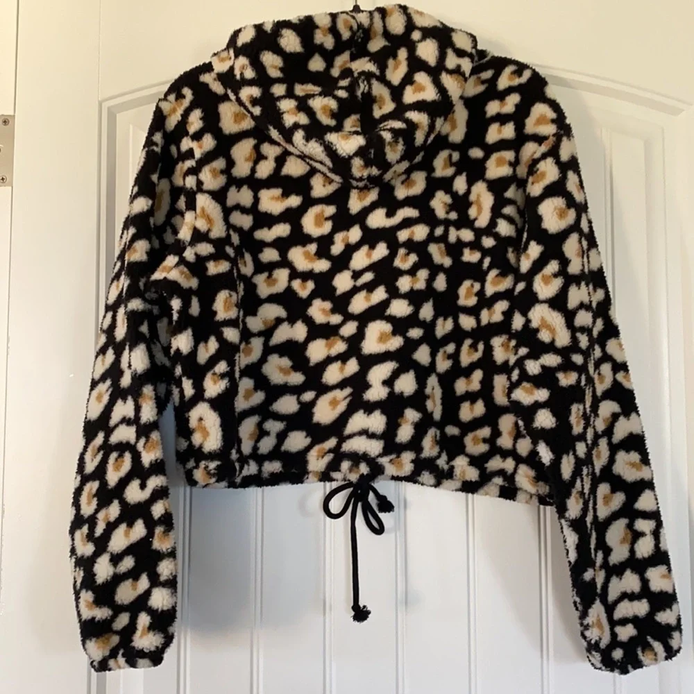 Wild Fable Hoodie Cropped Sweater - Picture 5 of 7